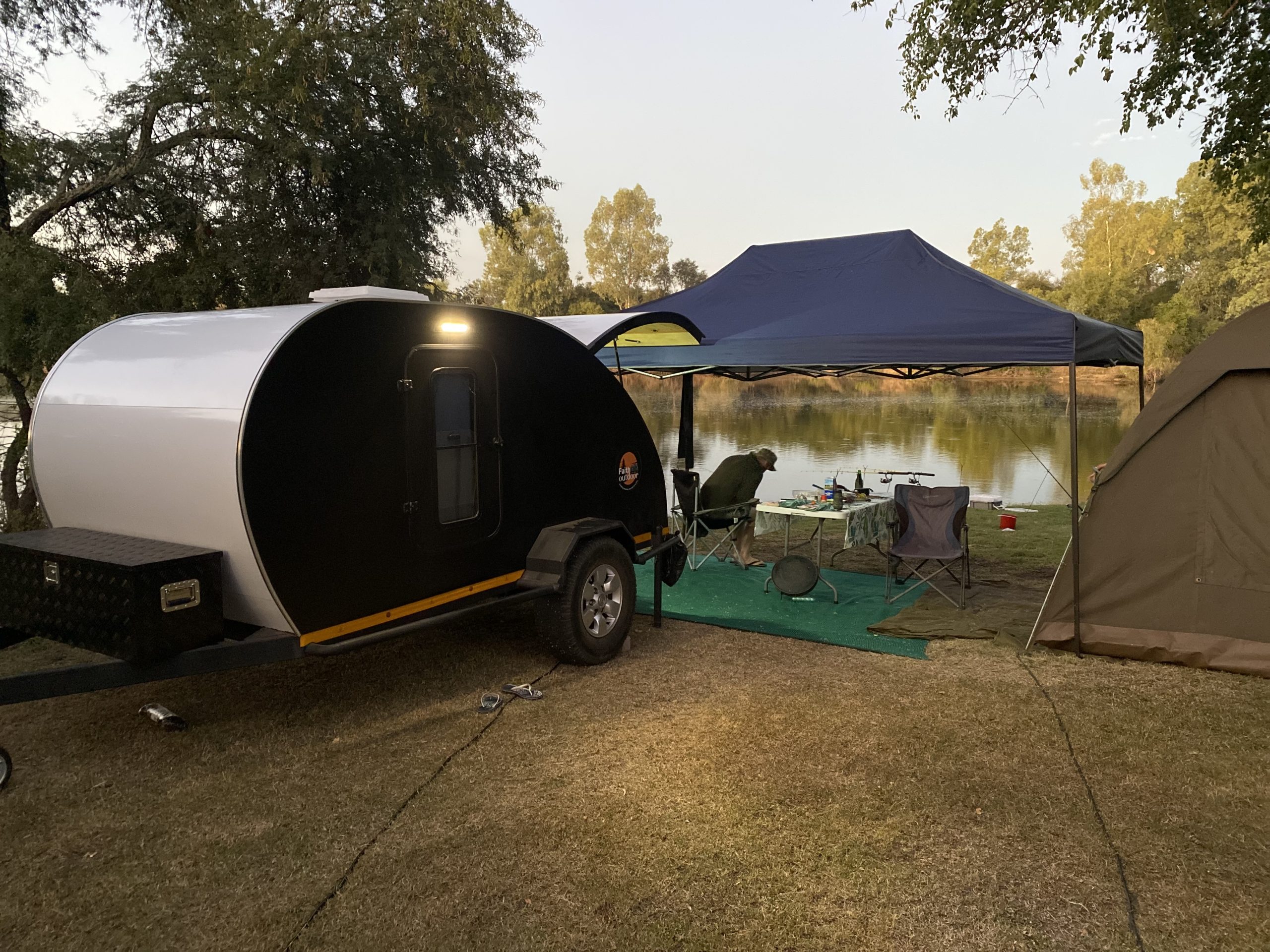 Camping next to the Vaalriver